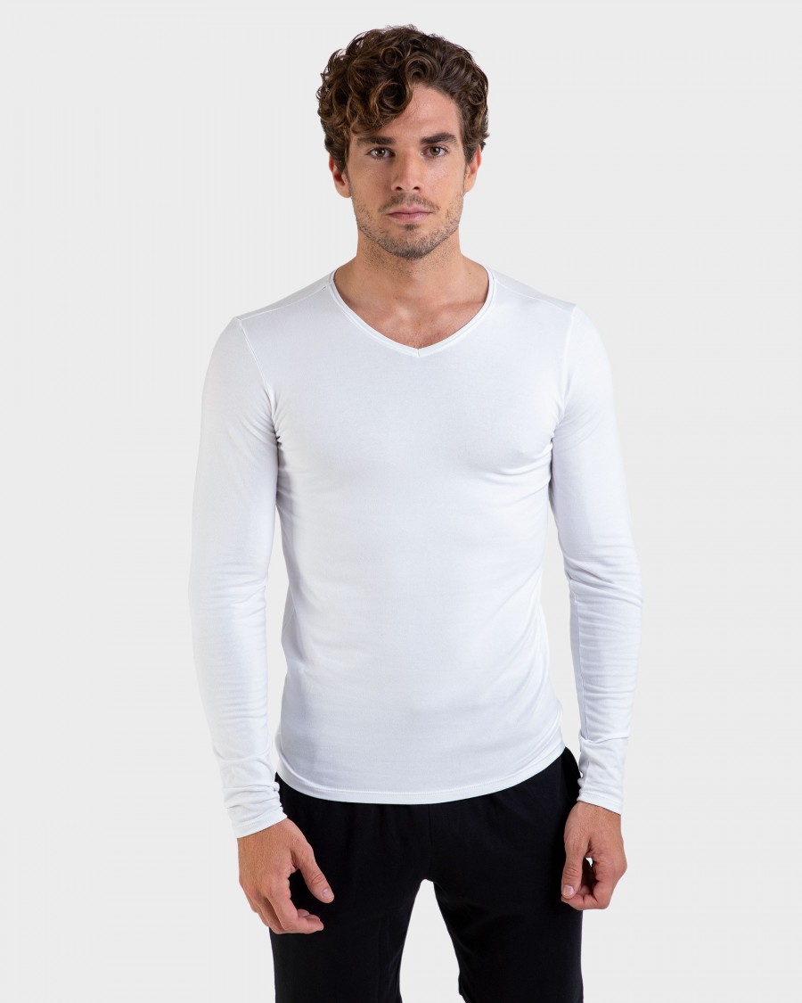 Camiseta de hombre manga larga y cuello en pico