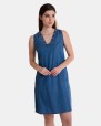 Vestit de platja curt sense mànigues en tela i coll V