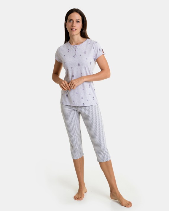 Pijama de mujer pirata de manga corta cuello tapeta botones