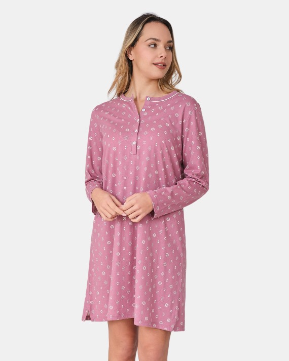 Short long-sleeved nightgown in micro-printed knit