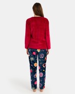 Women's long pajamas in printed fleece fabric