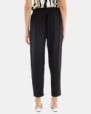 Pantalón recto de mujer en color negro