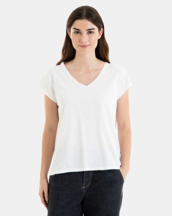 CAMISETA BÁSICA DE MUJER...