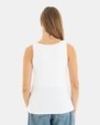 CAMISETA BÁSICA  DE VISCOSA DE MUJER DE TIRANTES BLANCO