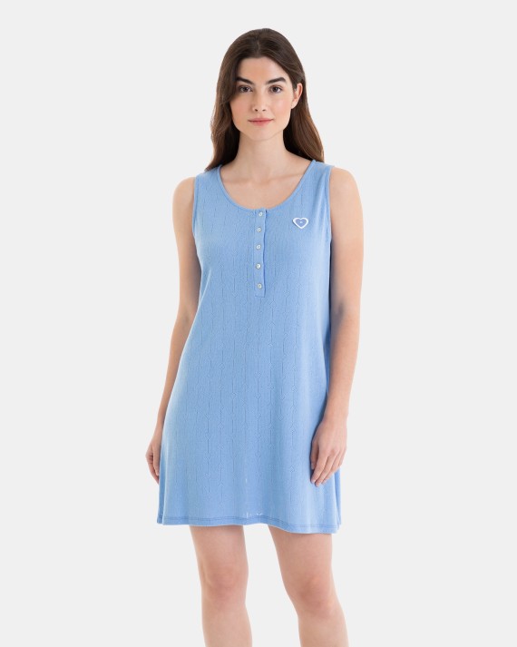 Women’s short sleeveless nightgown in open-knit heart print fabric