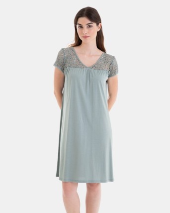 VESTIDO DE PLAYA CORTO SIN...