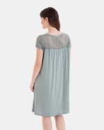 Vestit de platja curt sense mànigues en teixit calat en color verd