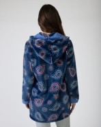 Short women's robe with zipper closure