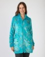 Short women's robe with zipper closure