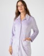 Short women's robe with button closure