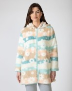 Short women's robe with zipper closure