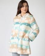 Short women's robe with zipper closure