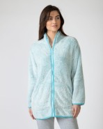 Short women's robe with zipper closure