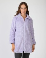 Short women's robe with zipper closure