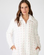 Short women's robe with zipper closure