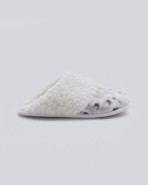 Zapatilla de mujer en tejido polar y suela antideslizante