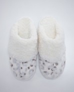 Zapatilla de mujer en tejido polar y suela antideslizante