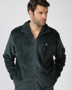 Short men's robe with zipper closure