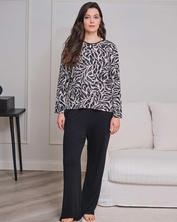 Pijama de dona llarg en teixit de viscosa estampat