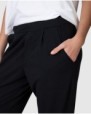 Pantalón tobillero recto de mujer de algodón negro