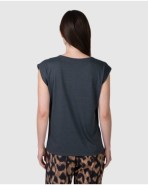 Camiseta de mujer sin mangas tachas