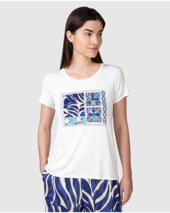 Women's short-sleeved white t-shirt with print