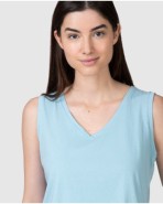 Women's basic sleeveless t-shirt with V-neck