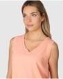 Women's basic sleeveless t-shirt with V-neck