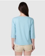 Women's basic three-quarter sleeve V-neck t-shirt