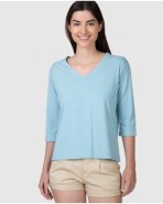 Camiseta básica de mujer de manga tres cuartos con cuello en V