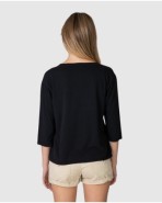 Women's basic three-quarter sleeve V-neck t-shirt