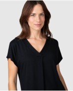 Camiseta de mujer de manga escote en v color negro