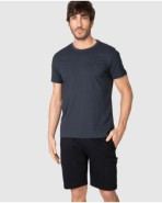 Men's plain short-sleeved T-shirt with round neck