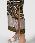 Vestido largo de mujer sin mangas con estampado geométrico