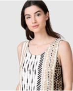 Vestit curt de dona sense mànigues amb estampat gràfic