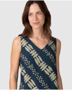 Vestit curt de dona sense mànigues amb estampat gràfic