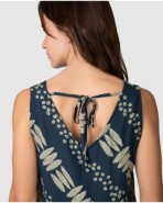 Women's sleeveless short dress with graphic print