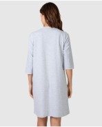 Women's robe with button closure and side pockets