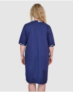Women's robe with button front closure and side pockets