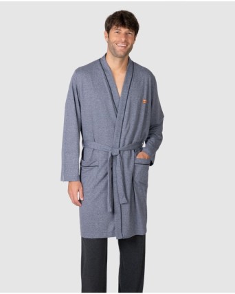 Men's wrap-style dressing gown with belt and side pockets