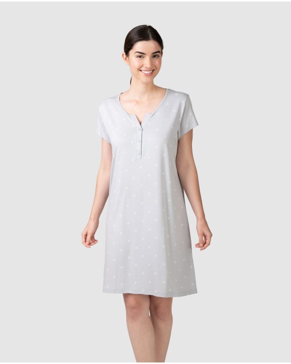 Women's short-sleeved nightgown with print