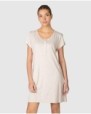 Women's short-sleeved nightgown with side pockets