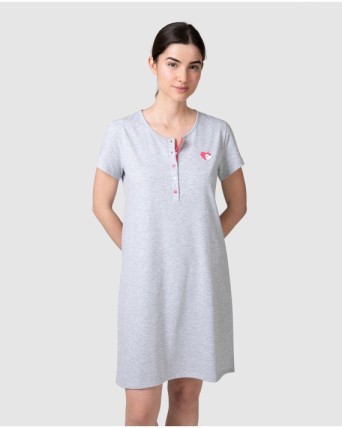 Women's short-sleeved nightgown with appliqué detail
