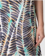 Women's cropped t-shirt with short dropped sleeves and a V-neck