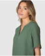 Women's cropped t-shirt with short dropped sleeves and side pockets