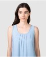 Women's sleeveless cropped t-shirt with front pleats