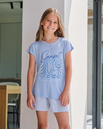 Short patterned pajamas for girls