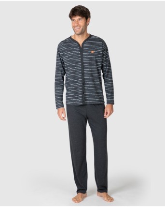 Men's long-sleeved button-front pajamas